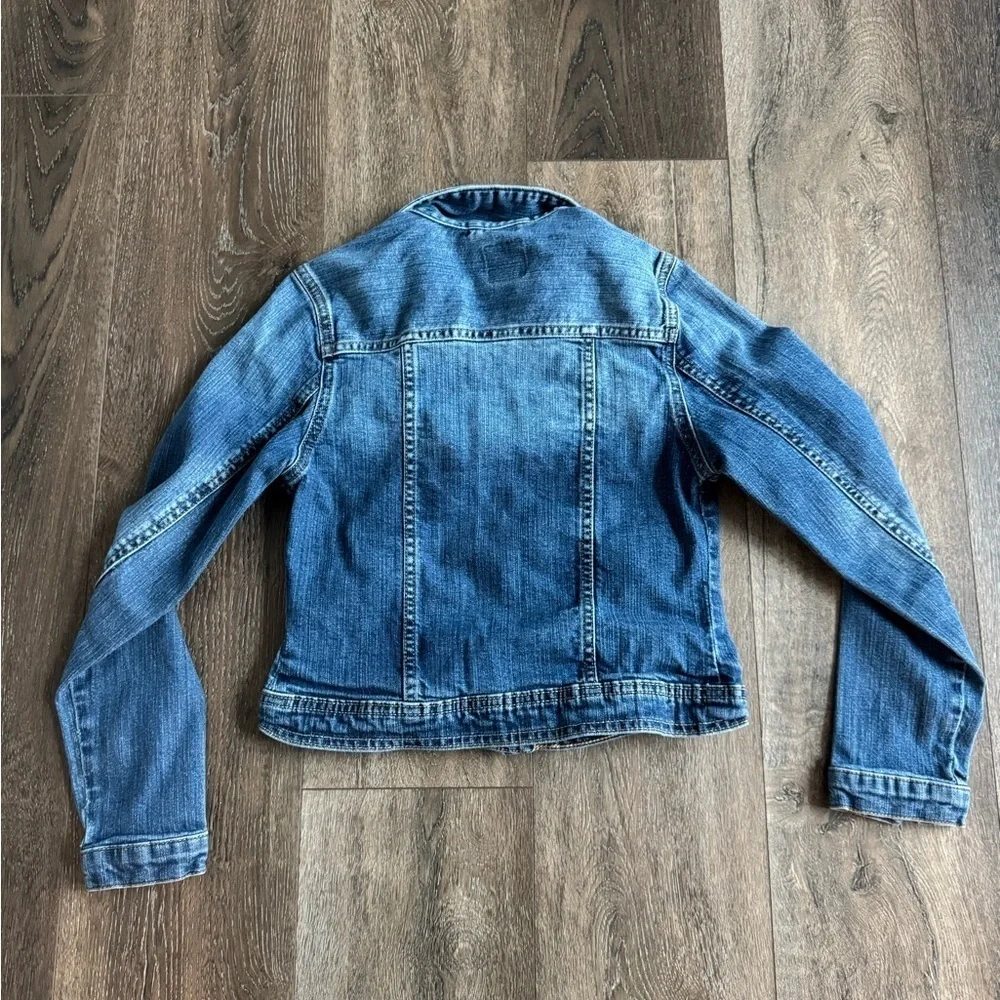 Gap Kids Jean Jacket.  Girl’s size XL.  Snap button closures.
